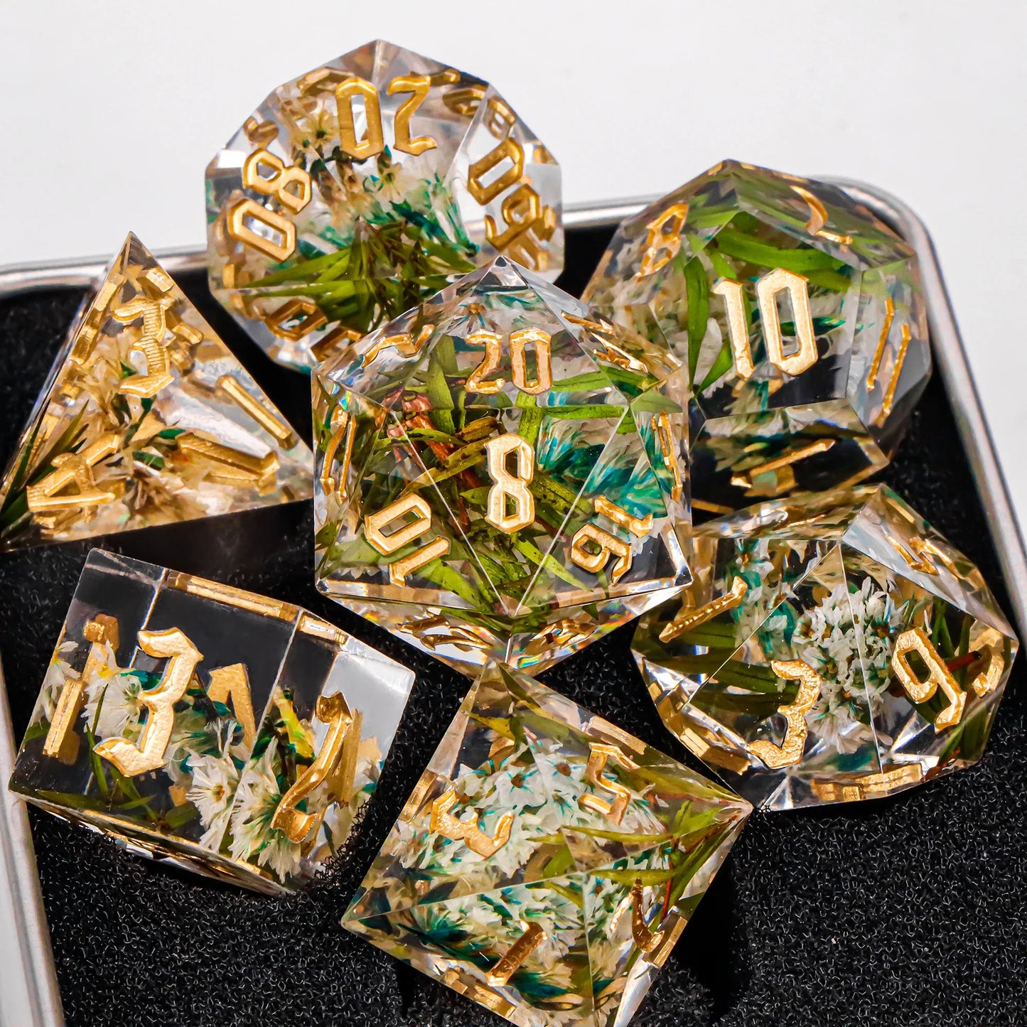 7-Piece Resin Sharp-Edge Polyhedral Dice Set for D&D & RPGs - D20 D12 D10 D8 D6 D4
