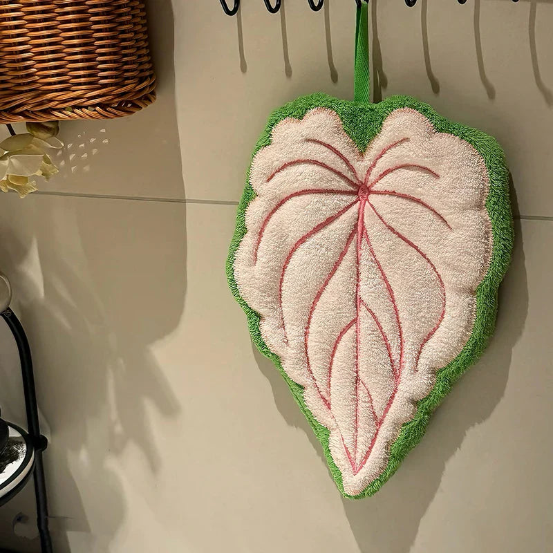 Leaf-Shaped Coral Fleece Hand Towel – Absorbent Hanging Kitchen & Bathroom Towel