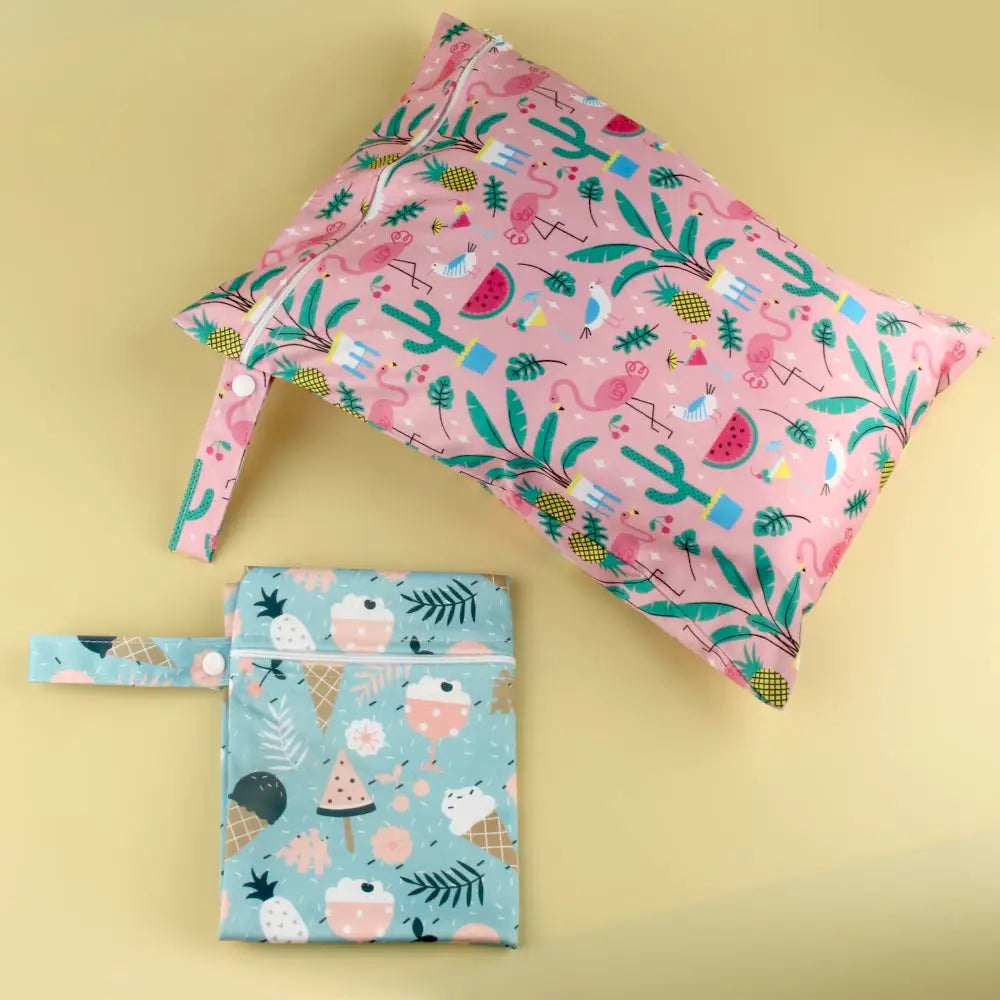 Waterproof Wet Bag 30 x 40 cm (11.8 x 15.7 in) Reusable Washable Diaper & Swim Pouch for Travel