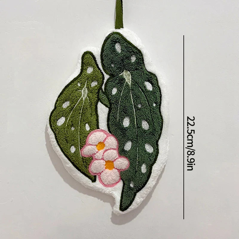 Leaf-Shaped Coral Fleece Hand Towel – Absorbent Hanging Kitchen & Bathroom Towel